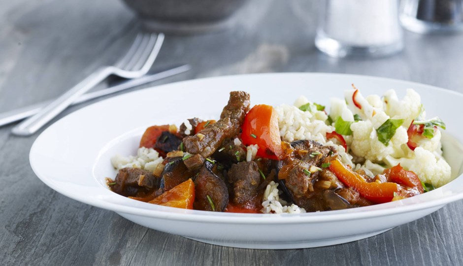 Tomat-pebersauce med okseinderlår og blomkål